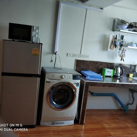 Studio Apartment 12 Floor Close To Mrt In Hua Mak Bangkok Exterior photo